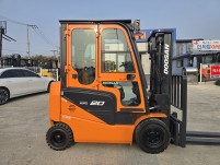 특A급 중고지게차 두산 2톤 20년식 캐빈 쉬프트 카운터 좌…