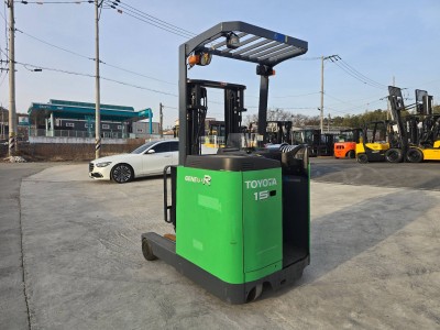 특가! 중고지게차 토요타 1.5톤 입승식 리치 전동지게차 20년…