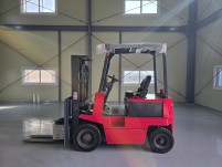 중고지게차 니찌유 2톤 배터리 전동지게차 카운터 좌식 3톤미…