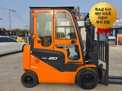 특A급 중고지게차 두산 2톤 20년식 캐빈 쉬프트 카운터 좌식 …