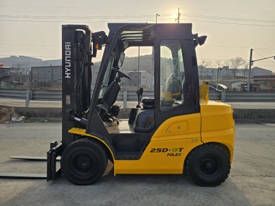 현대 2.5톤 14년식 반캐빈 쉬프트 디젤지게차 중고지게차 15…