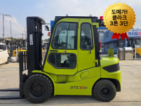 특A급 중고지게차 클라크 3톤 3단 18년식 디젤지게차