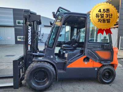 중고지게차 매매 특A급 두산 4.5톤 듀얼 3단 19년식 자동발…