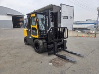 두산 노랭이 D3.5톤 디젤 중고지게차 힌지드 캐빈
