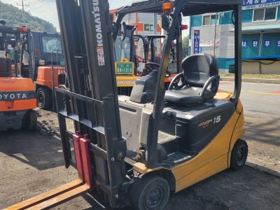 코마츠 1.5톤 3단 5m 좌식전동 전기지게차 저렴하게 팝니다.