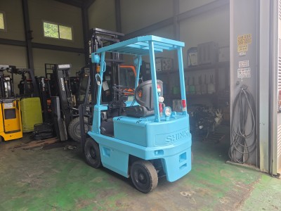 신코 1.5톤 4미터상승 좌승식 저가형 전동지게차