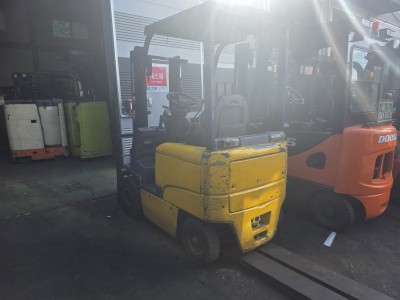 고마츠 1.5톤 3M 좌식 전동지게차