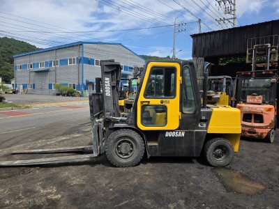 무서류 두산지게차 D45S-2 디젤 4.5톤 중고지게차 (싸이드…