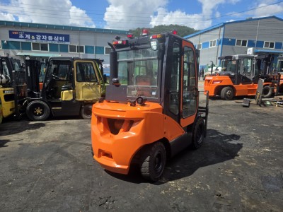 중고지게차 D30S-7 두산 3톤 3단마스트 4스풀, 풀옵션
