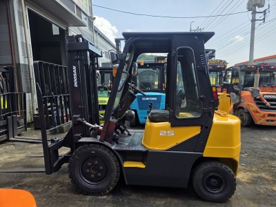 중고지게차 두산 D25S-3 디젤 2.5톤 저가형 판매