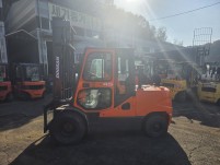 [특가판매] 두산 4.5톤 하이4m 자동발 디젤중고지게차