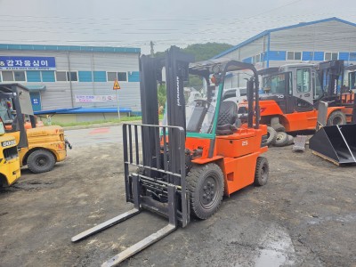 중고지게차 LD25S-2 두산 2.5톤 3스풀, 싸이드쉬프트 저…