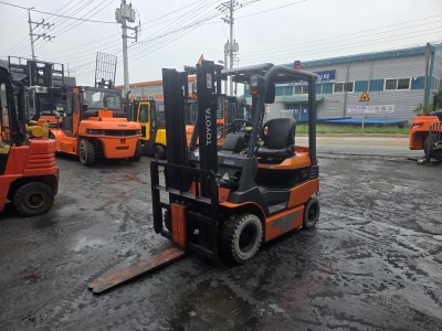 도요타 1.5톤 리튬배터리 좌식전동 전기지게차 신품배터리