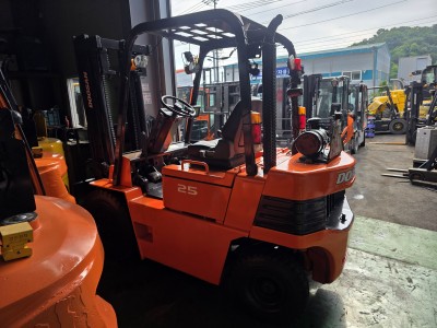 두산지게차 LD25S-2 디젤 2.5톤 저렴한 중고지게차