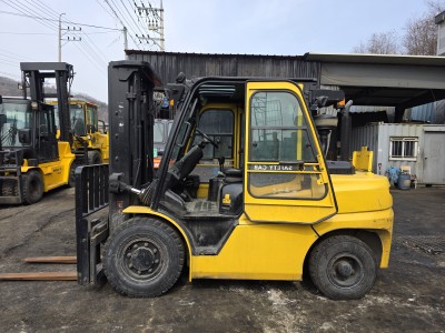 현대 3.5톤 3단마스트 4.7m 사이드쉬프트 디젤 중고지게차