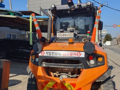 24년식 두산 8톤 듀얼3단 5.4m 풀옵션 영업용 신차급 디젤…