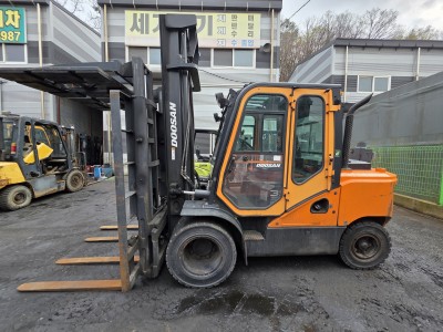 두산 3.5톤 하이마스트 로드스태빌라이저 중고지게차