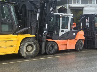 중고지게차 두산 D70EV-7 디젤 7톤 3단마스트(원붐) 풀옵…