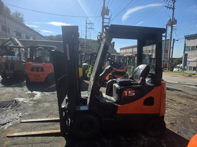 두산 1.5톤 3스풀, 쉬프트, 반캐빈 디젤중고지게차