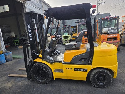 현대포렉스 3톤 편개식자동발 디젤 중고지게차 (말소장비)