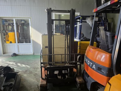 니찌유 FBR15-50S-300 입식 1.5톤 3M 전동지게차