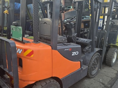 13년식 두산 2톤 3m 프로5 디젤 중고지게차