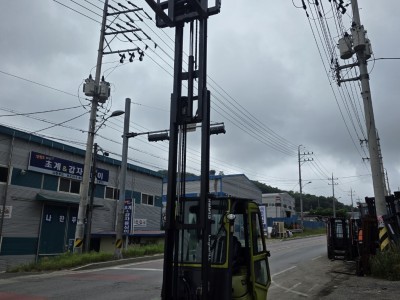 16년식 클라크지게차 GTS25D 디젤 2.5톤 3단마스트 중고…