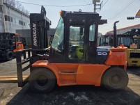 두산5톤 4스풀 자동발 저렴한 디젤 중고지게차 / 2007년…