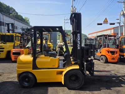 현대지게차 HDF30-5S 디젤 3톤 중고지게차 (3단마스트 6…