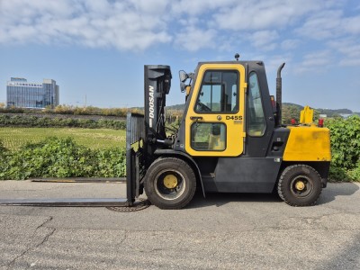 [특가★][중고지게차] 두산 D45S-3 4스풀,자동발,풀옵션