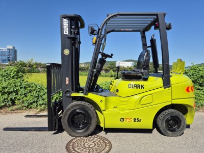 [특가★][중고지게차]클라크지게차 GTS2.5톤 자동발 판매