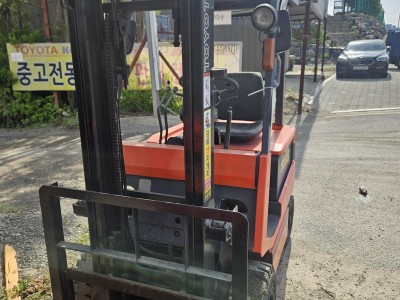 빠르게 처분하는 도요타5FB15 차량 판매합니다.(1.5t/3M…