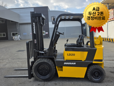 저렴한 A급 중고지게차 두산 2톤 디젤지게차 750만원