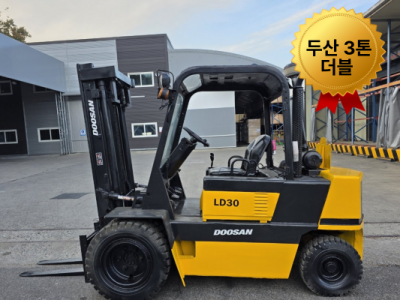 저렴한 중고지게차 두산 3톤 더블 디젤지게차 850만원