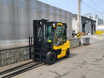 현대 2.5톤 3스풀 풀옵션 20년식 특A급 디젤지게차