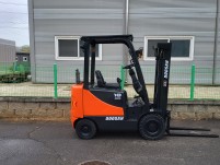 두산 1.8톤 소형 특A급 디젤지게차