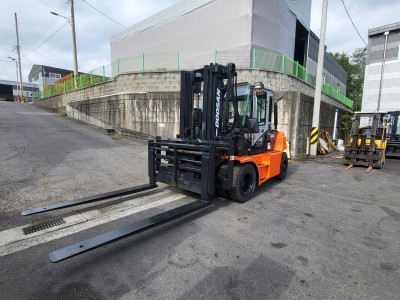 두산 5톤 3단 자동발 신차급 디젤지게차