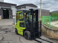 클라크 2.5톤 정비완료 얀마엔진 풀캐빈 11년식 디젤지게차