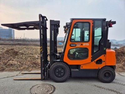 [중고지게차] 두산 D25SE-7 스테빌라이저,풀옵션,4스풀,사…