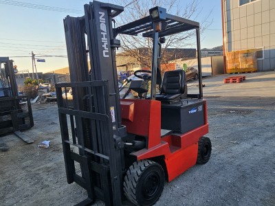 가성비좋은 니찌유 좌식1.5톤 전동지게차 삼단인상4.7m 650…