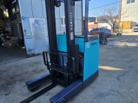 저렴한 도요타 입식 1.5톤 전동지게차 4M인상