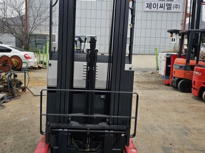 배터리 2020년식 신형 니찌유 입식 1.5톤 전동지게차 삼단마…