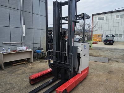 배터리 2020년식 신형 니찌유 입식 2톤 전동지게차 삼단마스트…