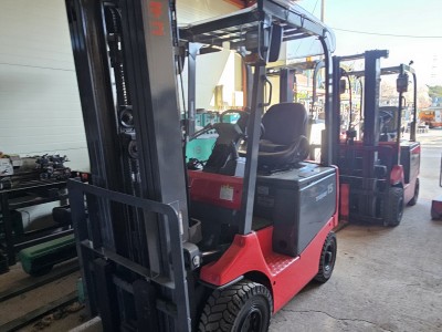 배터리 2020년식 최신형 니찌유 좌식 1.5톤 전동지게차 삼단…