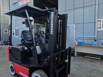 년식좋고 사용시간짧은 최신 니산 좌식1.5톤 전동지게차 3M…