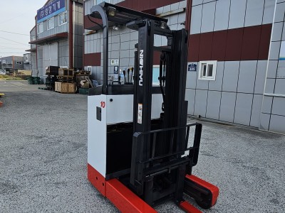 배터리2020년식 최신형 니찌유 입식 1톤 전동지게차 3m인상 …