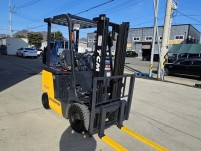 배터리가 2018년식인 티시엠 좌식 1.5톤 전동지게차 사이…